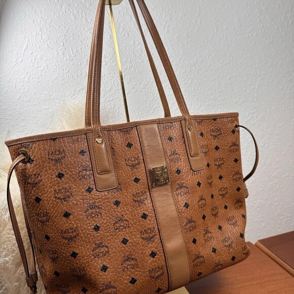 MCM Reversible Liz Vicetos Tote Bag - Picture 2 of 12